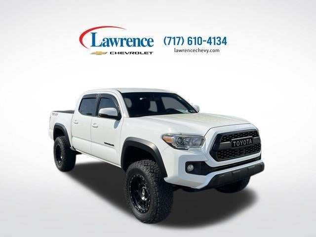 2017 Toyota Tacoma TRD Off Road Double Cab 5' Bed V6 4x4 AT (Natl)