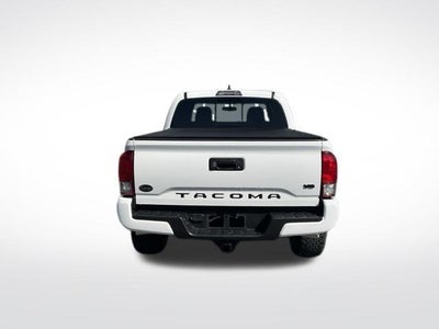 2017 Toyota Tacoma TRD Off Road Double Cab 5' Bed V6 4x4 AT (Natl)