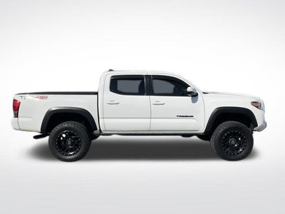 2017 Toyota Tacoma TRD Off Road Double Cab 5' Bed V6 4x4 AT (Natl)