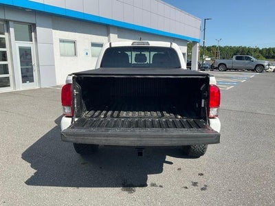 2017 Toyota Tacoma TRD Off Road Double Cab 5' Bed V6 4x4 AT (Natl)