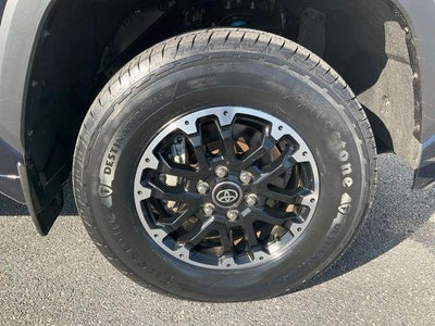 2025 Toyota Tundra 4WD SR5 CrewMax 5.5' Bed (SE)