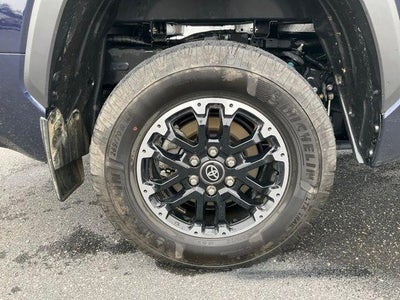 2025 Toyota Tundra 4WD SR5 CrewMax 5.5' Bed (SE)