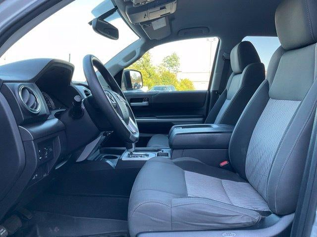 2015 Toyota Tundra 4WD Truck 4WD Double Cab Standard Bed 5.7L V8 SR5 (Natl)