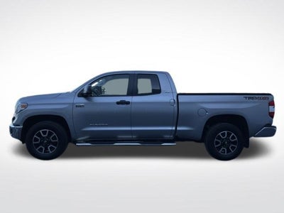 2015 Toyota Tundra 4WD Truck 4WD Double Cab Standard Bed 5.7L V8 SR5 (Natl)