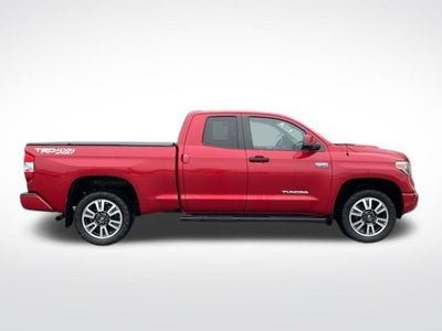 2018 Toyota Tundra 4WD SR5 Double Cab 6.5' Bed 5.7L (Natl)