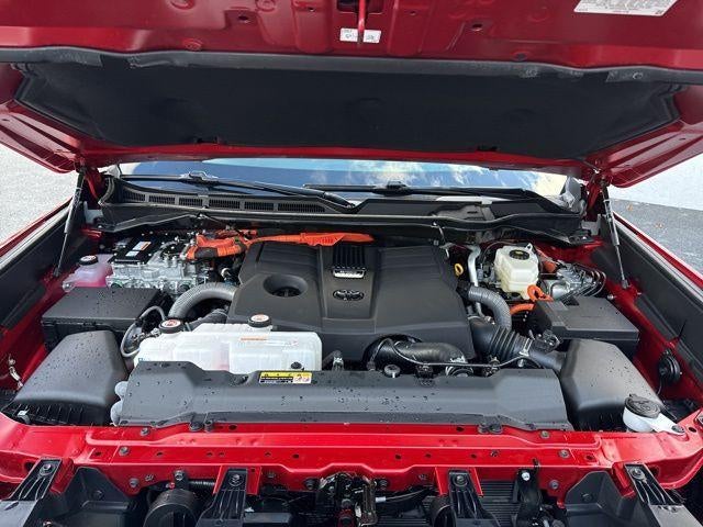 2025 Toyota Tundra 4WD 4WD Capstone Hybrid CrewMax 5.5' Bed (Natl)