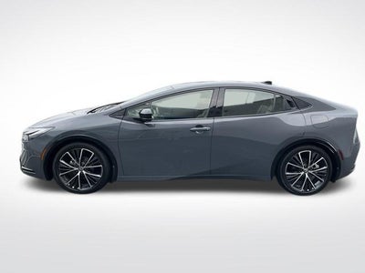 2023 Toyota Prius XLE (Natl)