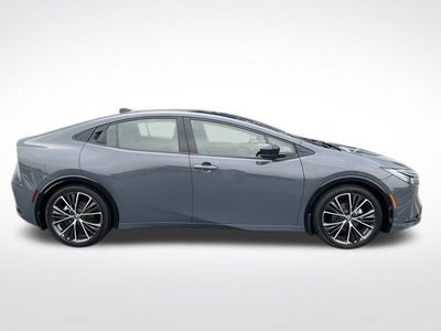 2023 Toyota Prius XLE (Natl)