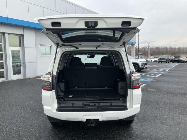 2023 Toyota 4Runner SR5 4WD (GS)