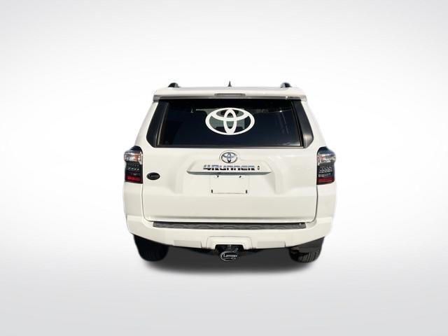 2023 Toyota 4Runner SR5 4WD (GS)