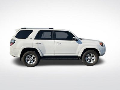 2023 Toyota 4Runner SR5 4WD (GS)