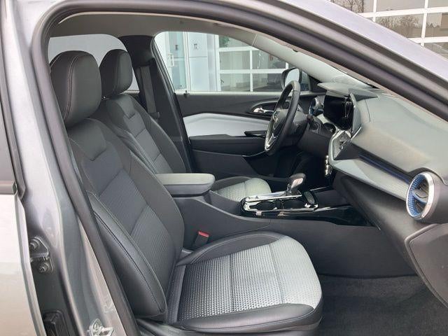 2025 Chevrolet Trax FWD 4dr LT