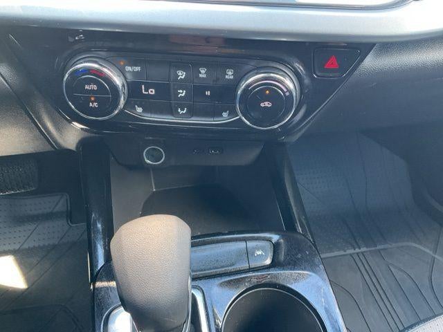 2025 Chevrolet Trax FWD 4dr LT