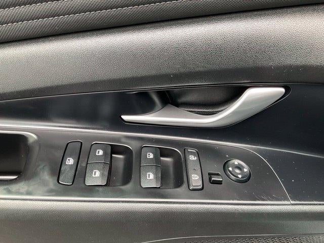 2021 Hyundai Elantra SEL IVT