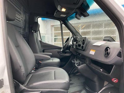 2025 Mercedes-Benz Sprinter Cargo Van 2500 Standard Roof I4 Diesel 144" RWD